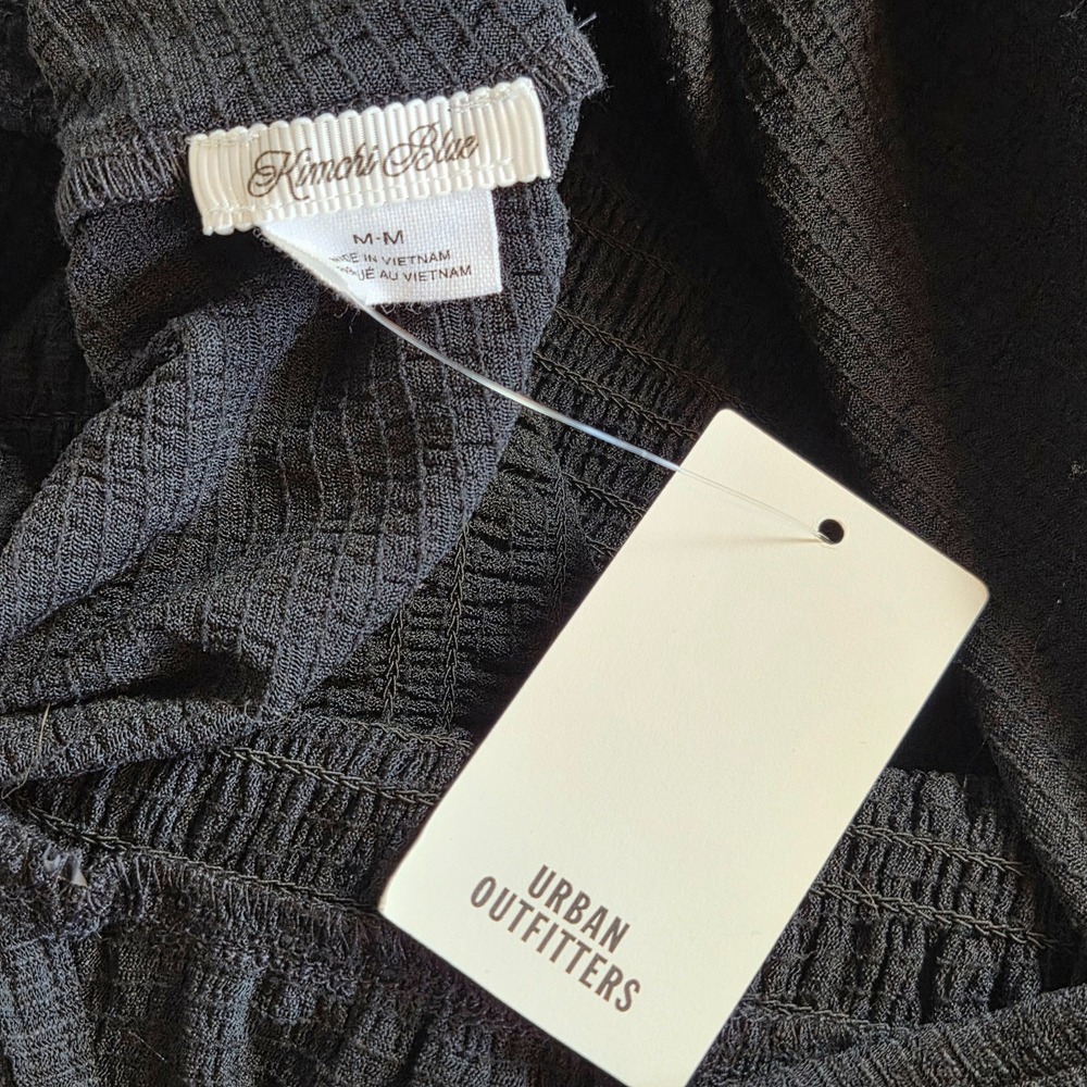 NWT Kimchi Blue Smocked Black Medium Tank Top Textured Reversible Front To Back - Picture 4 of 10